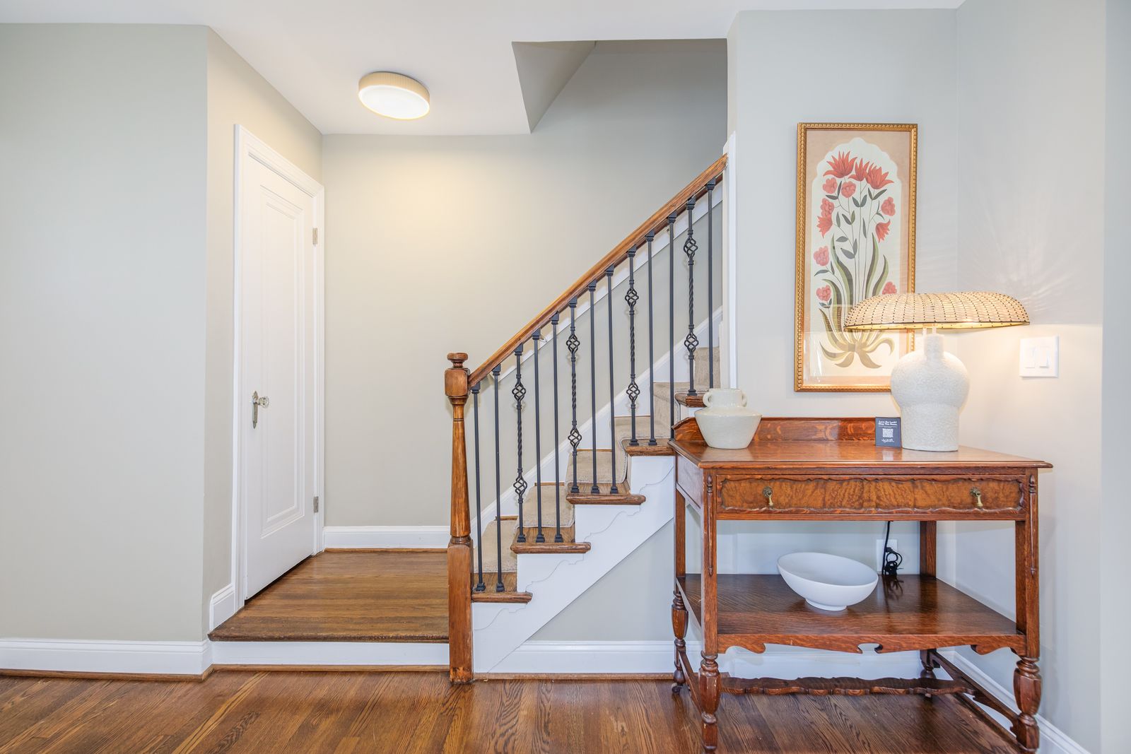 Foyer at 737 Whittier St NW